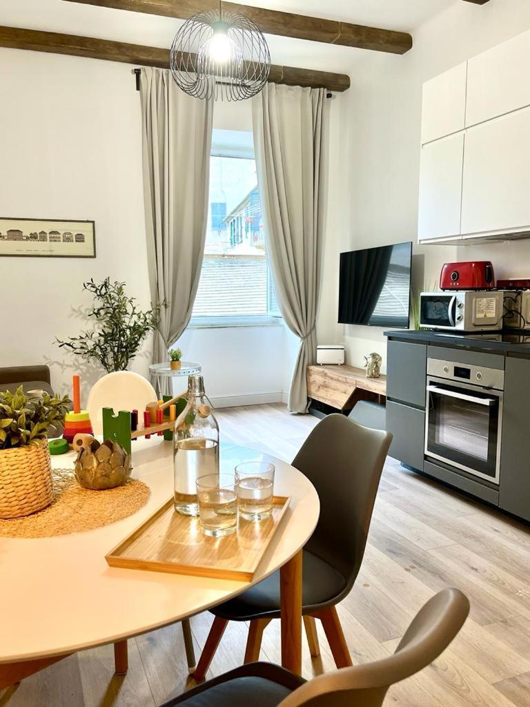 Happy Family Apartments Vigne Генуа Екстериор снимка